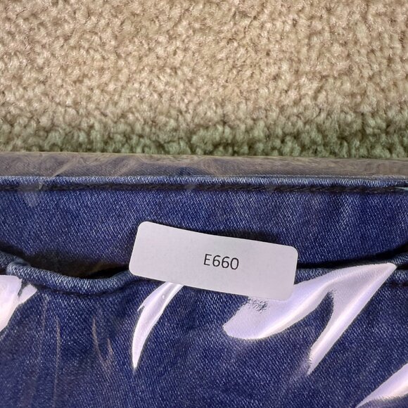 Venus Jeans Womens Size 12 Capri Stretch Dark Wash High Rise 30x31 E660 - Picture 15 of 15